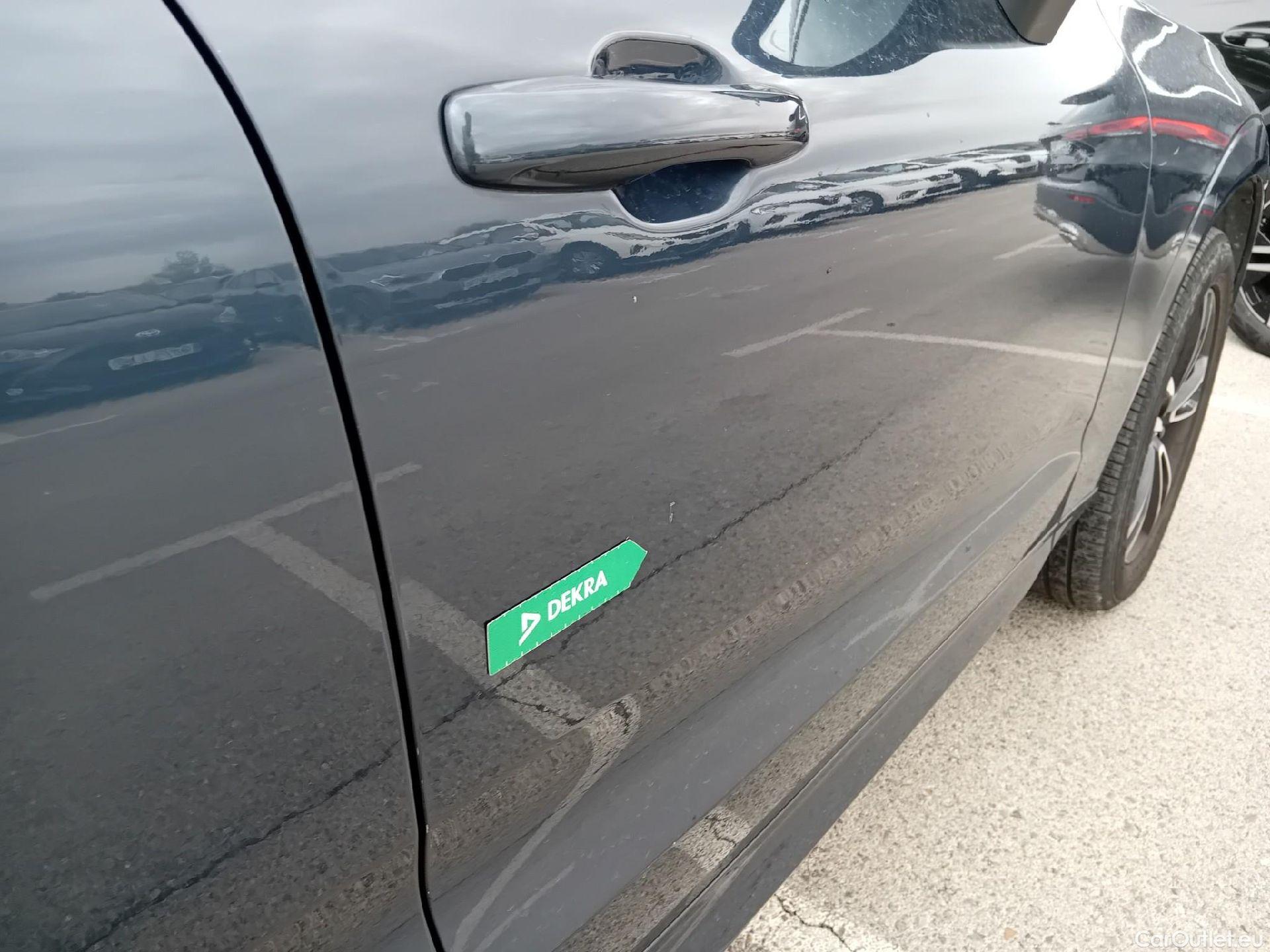  Volvo  XC60 VOLVO  / 2017 / 5P / todoterreno 2.0 T4 Business Plus Auto (CX) #18