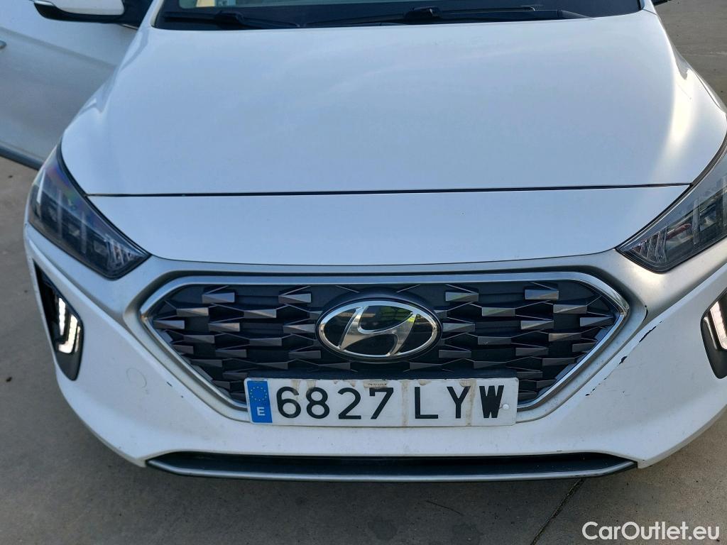  Hyundai   Ioniq HYUNDAI / 2019 / 5P / berlina con portón 1.6 GDI HEV Tecno DCT #34