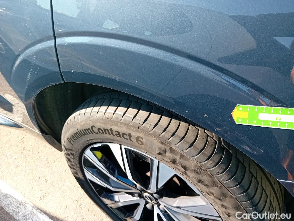  Volvo  XC60 VOLVO  / 2017 / 5P / todoterreno 2.0 B4 D Plus Bright Auto #24
