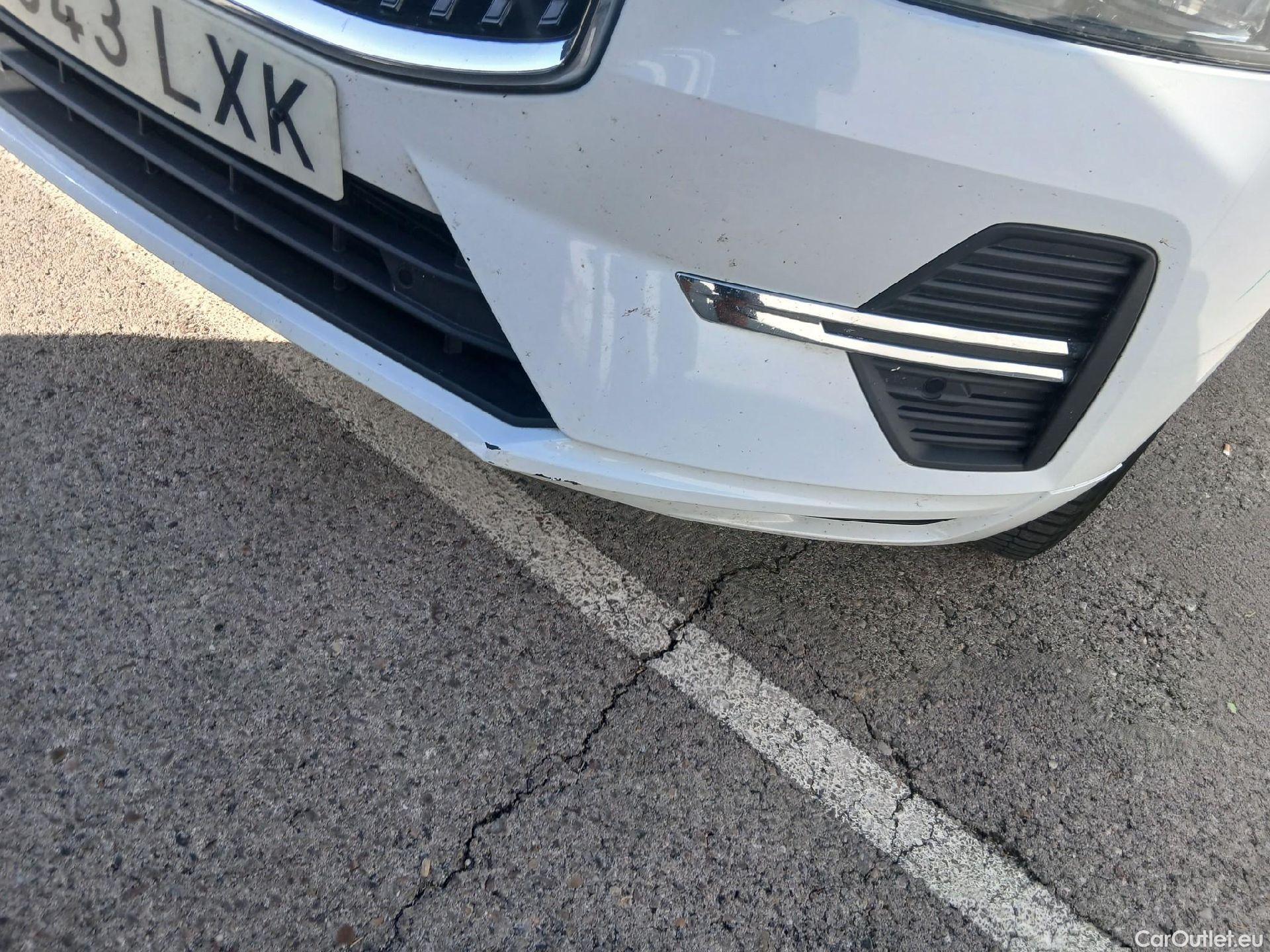  Volvo  XC60 VOLVO  / 2017 / 5P / todoterreno 2.0 B4 D Momentum Pro Auto #9