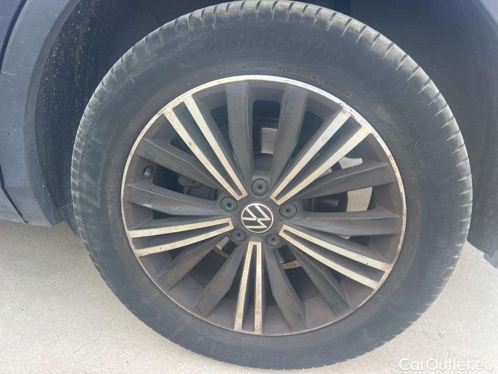  Volkswagen  Tiguan VOLKSWAGEN  / 2020 / 5P / todoterreno Life 2.0 TDI 110kW (150CV) DSG #17
