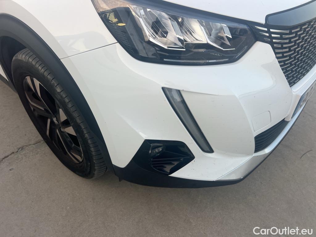 Peugeot  2008 PEUGEOT  / 2019 / 5P / todoterreno Allure Pack Puretech 130 S&S EAT8 (AC) #27