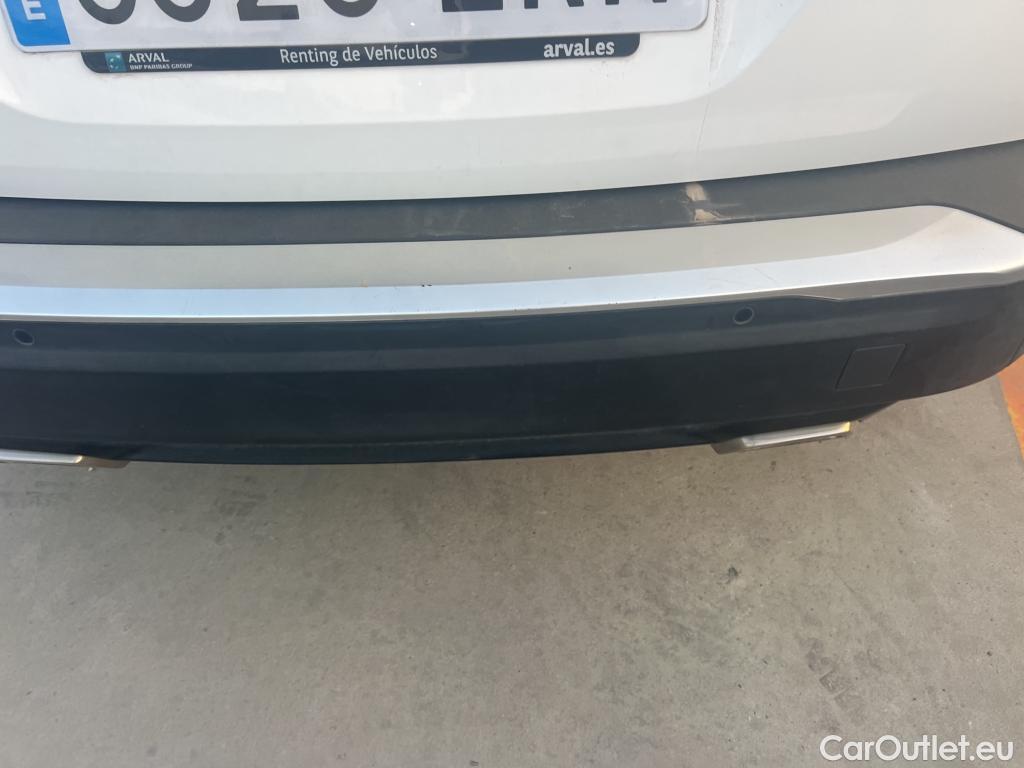  Peugeot  2008 PEUGEOT  / 2019 / 5P / todoterreno Allure Pack Puretech 130 S&S EAT8 (AC) #30