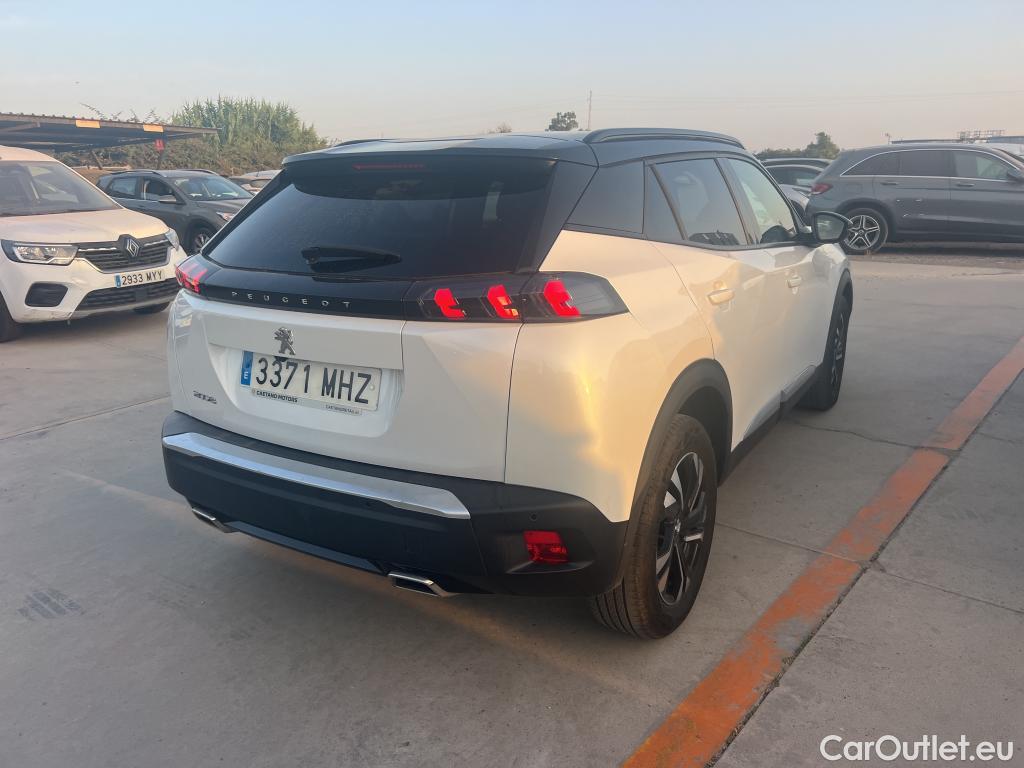  Peugeot  2008  Allure Pack 1.2 PureTech 130CV AT8 E6d #21