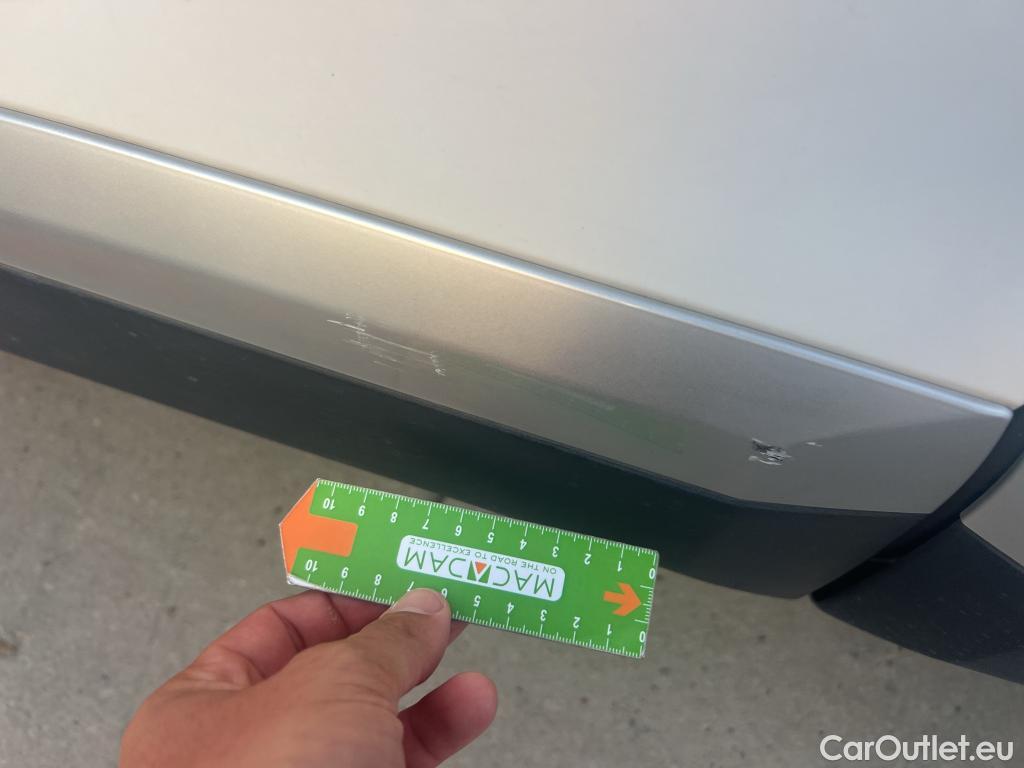  Peugeot  2008 PEUGEOT  / 2019 / 5P / todoterreno Allure Pack Puretech 130 S&S EAT8 (AC) #21