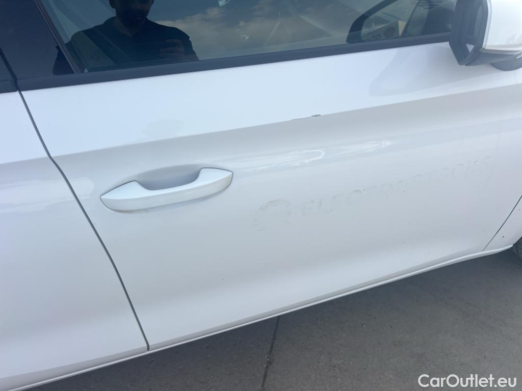 Seat  Leon SEAT Nuevo León / 2020 / 5P / familiar SP 2.0 TDI 85kW Style Go(SP) #3