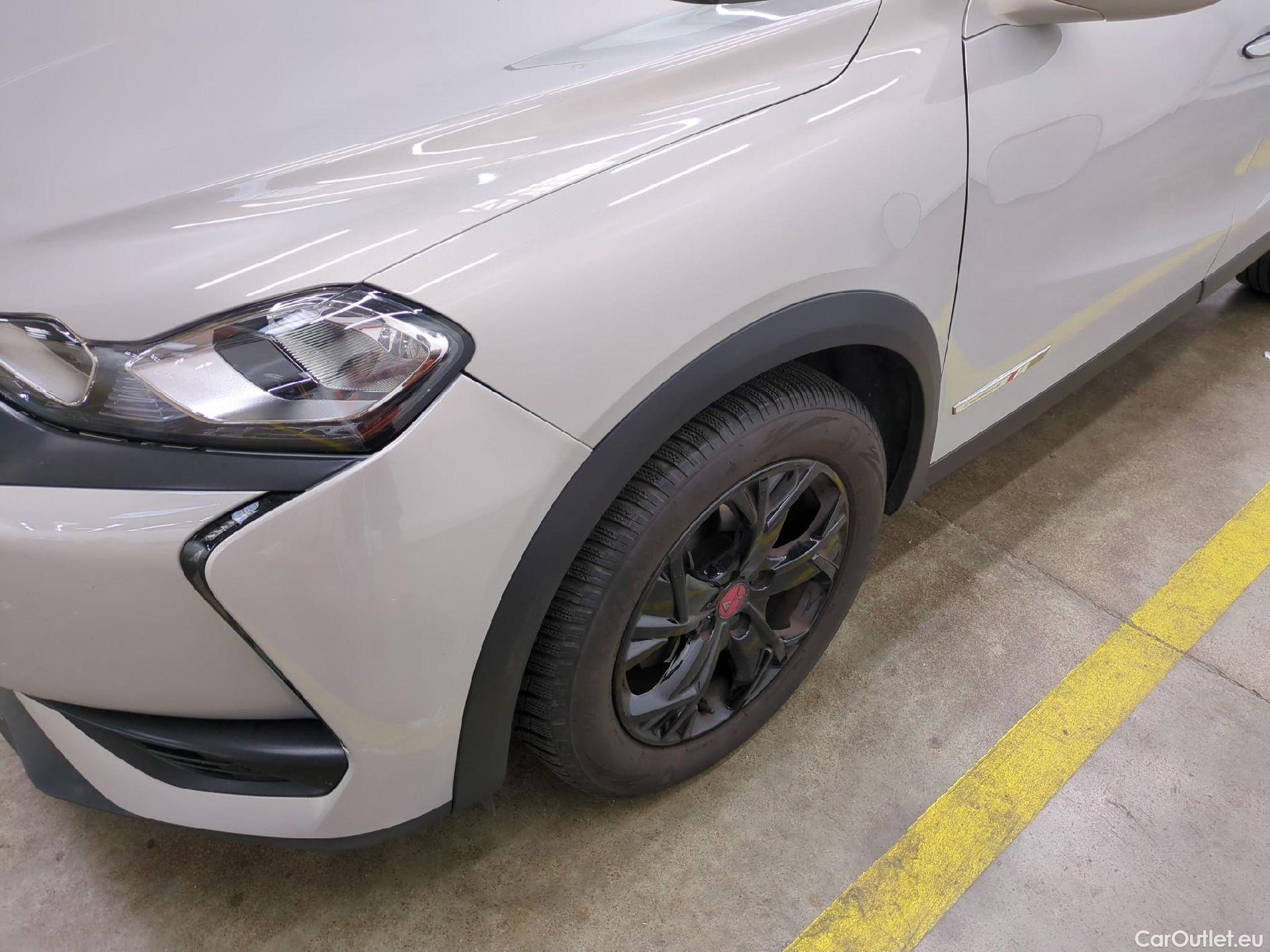  Citroen  DS3 DS DS 3 Crossback / 2018 / 5P / SUV 1.2 PURETECH 100 MANUEL PERFORMANCE LINE #12