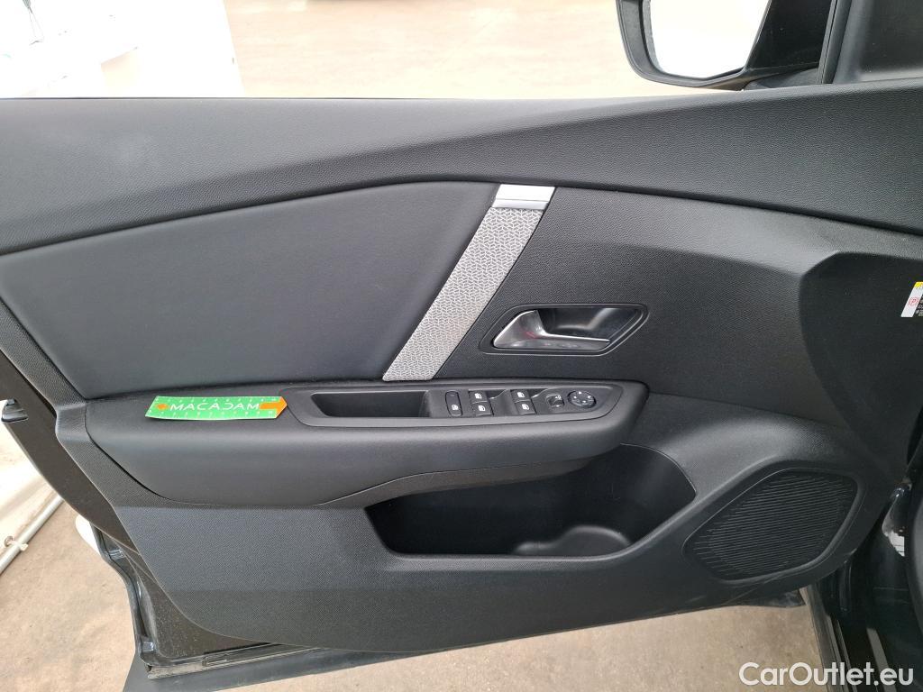  Citroen  C4 CITROEN  X / 2022 / 4P / Berline PureTech 130 S&S EAT8 Feel Pack #10