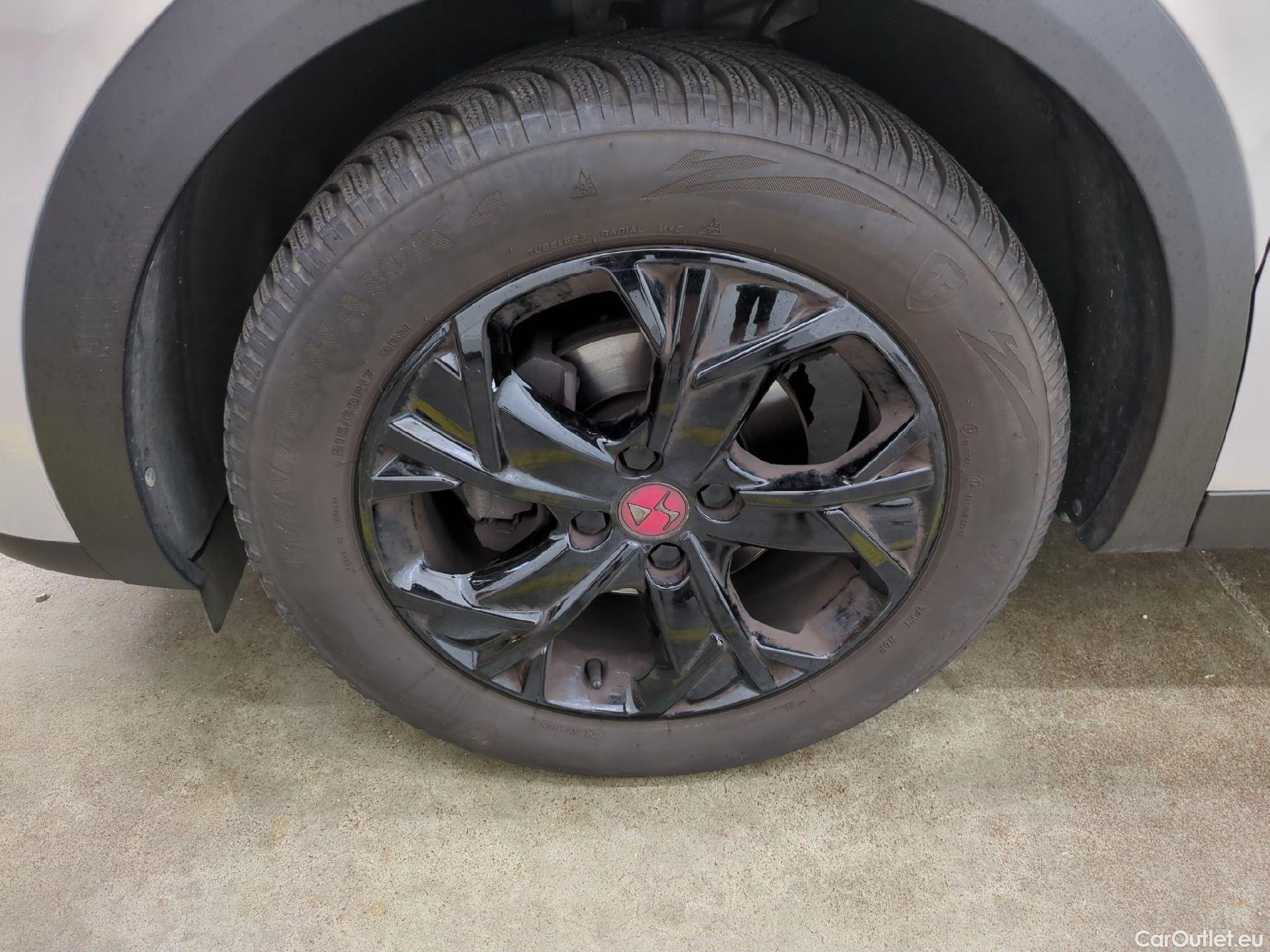  Citroen  DS3 DS DS 3 Crossback / 2018 / 5P / SUV 1.2 PURETECH 100 MANUEL PERFORMANCE LINE #1