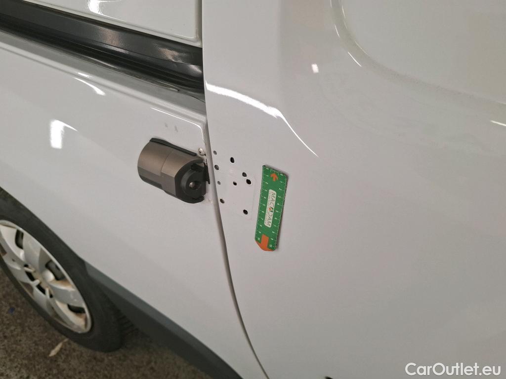  Renault  Kangoo  Express Maxi Extra (Série Spéciale) 1.5 dCi 90CV BVM5 E6 #8