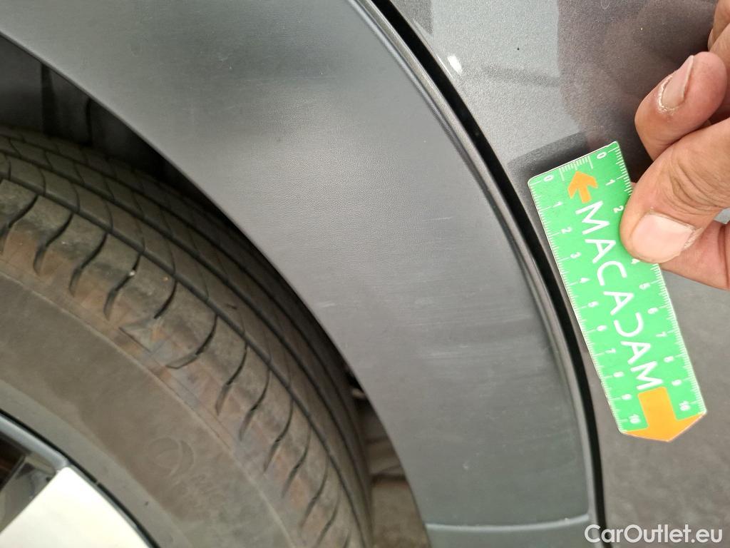  Citroen  C3  Shine 1.2 PureTech 110CV BVA6 6E #12