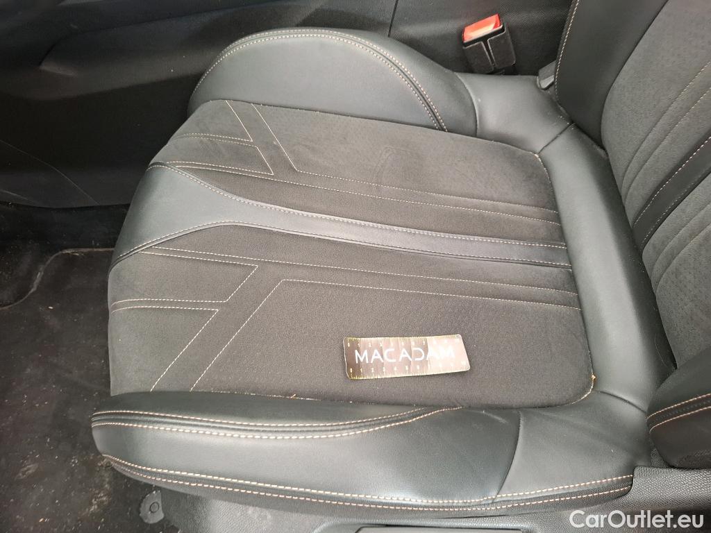  Peugeot  3008  GT 1.2 PureTech 130CV BVA8 E6d #35
