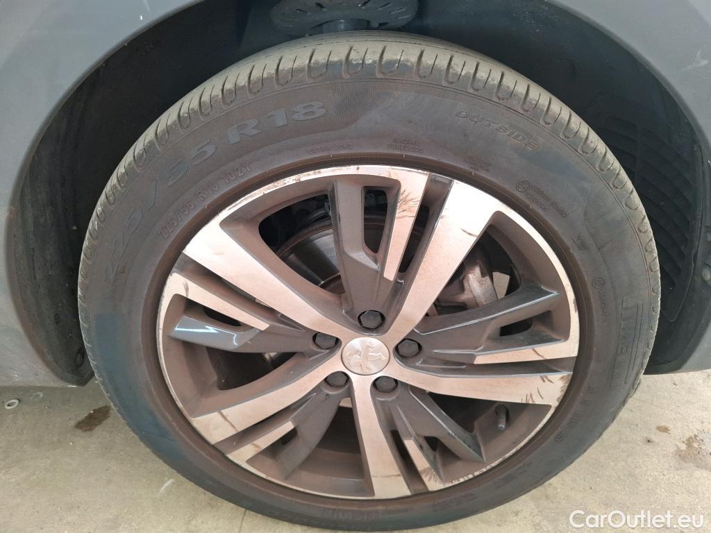  Peugeot  3008  GT 1.2 PureTech 130CV BVA8 E6d #23