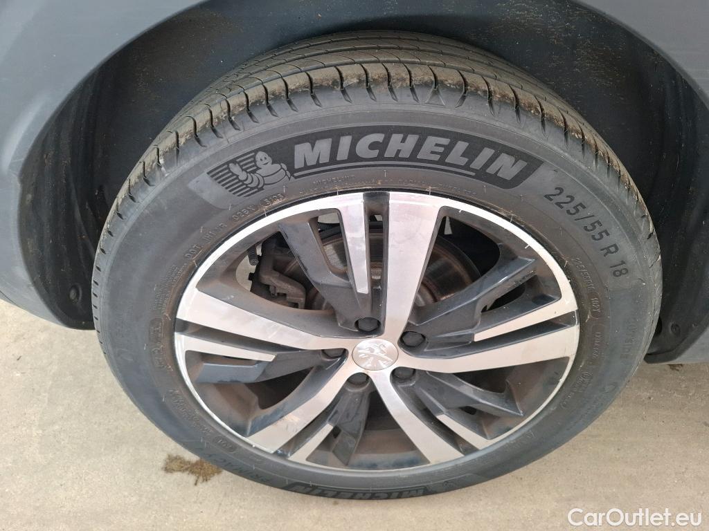  Peugeot  3008  GT 1.2 PureTech 130CV BVA8 E6d #43