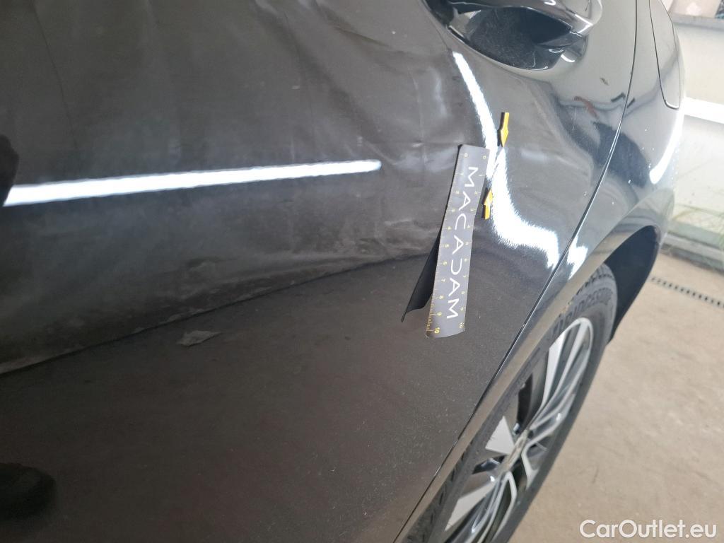 Mercedes  A-Klasse MERCEDES-BENZ Classe A Berline / 2018 / 4P / Berline A 250 e Business Line 8G-DCT #19