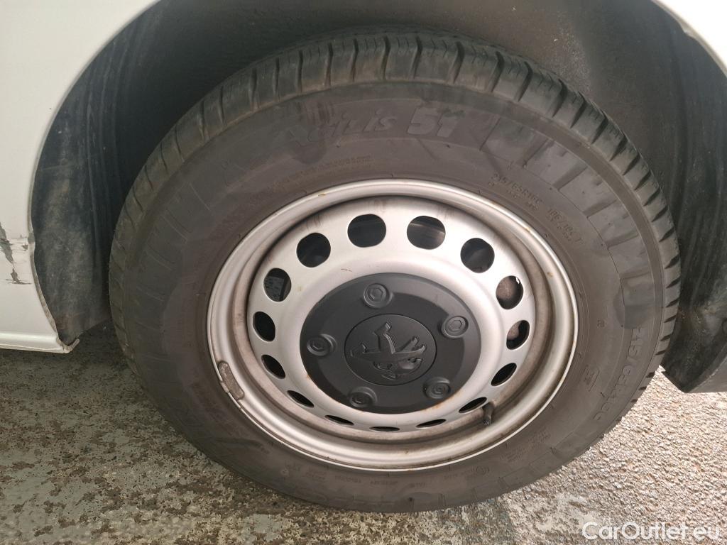  Peugeot  Expert  Kombi L2 1.5 HDi 120CV BVM6 E6d #15