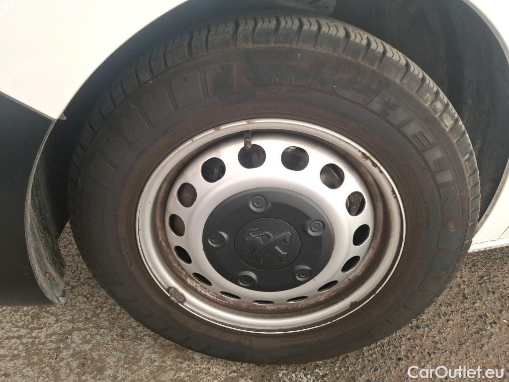  Peugeot  Expert  Kombi L2 1.5 HDi 120CV BVM6 E6d #12