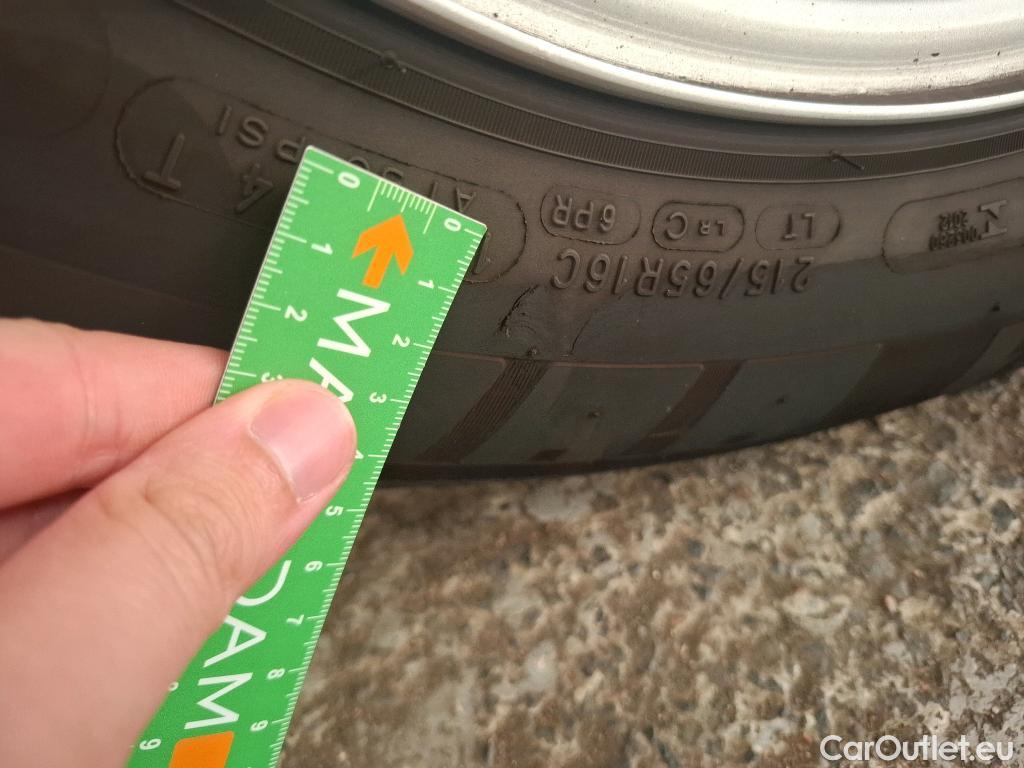  Peugeot  Expert  Kombi L2 1.5 HDi 120CV BVM6 E6d #13