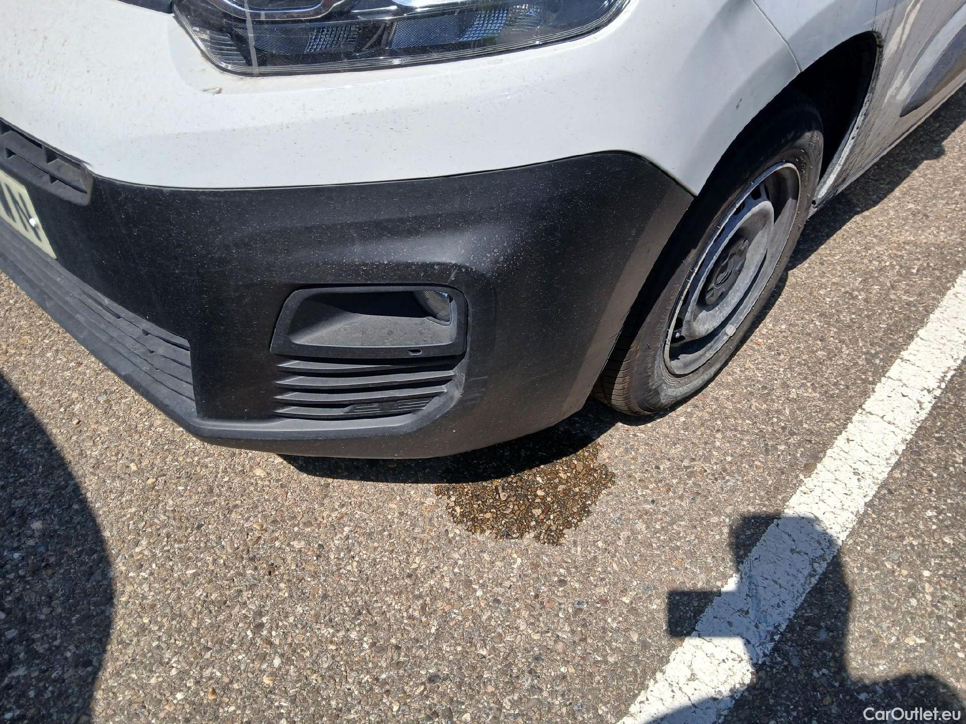  Citroen  Berlingo CITROEN  / 2018 / 3P / furgón derivado de turismo Talla M BlueHDi 100 CONTROL #4