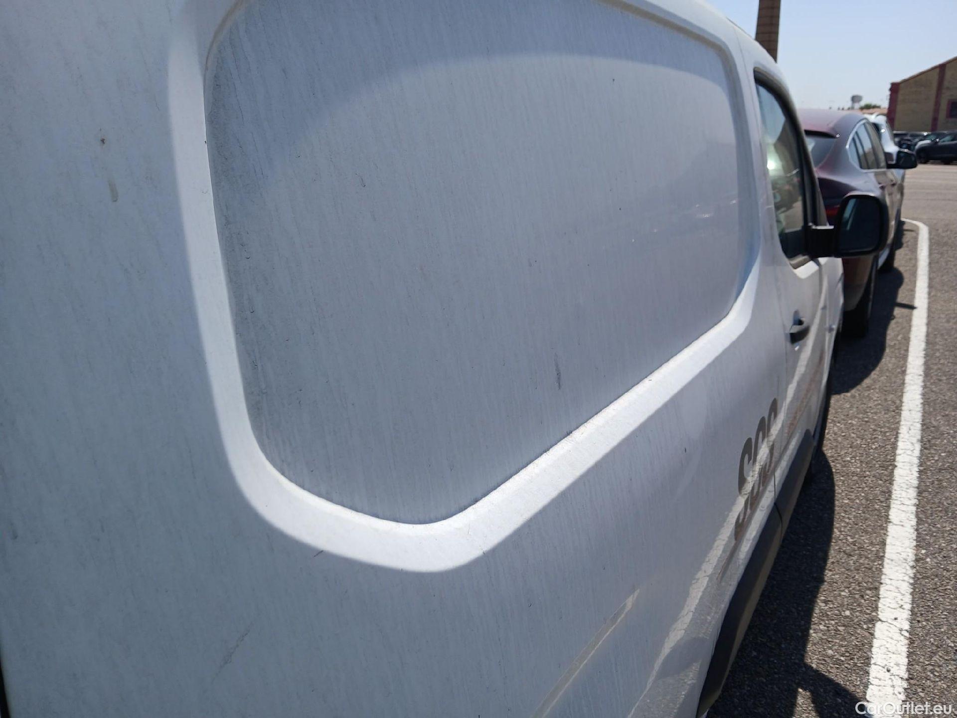  Citroen  Berlingo CITROEN  / 2018 / 3P / furgón derivado de turismo Talla M BlueHDi 100 CONTROL #24