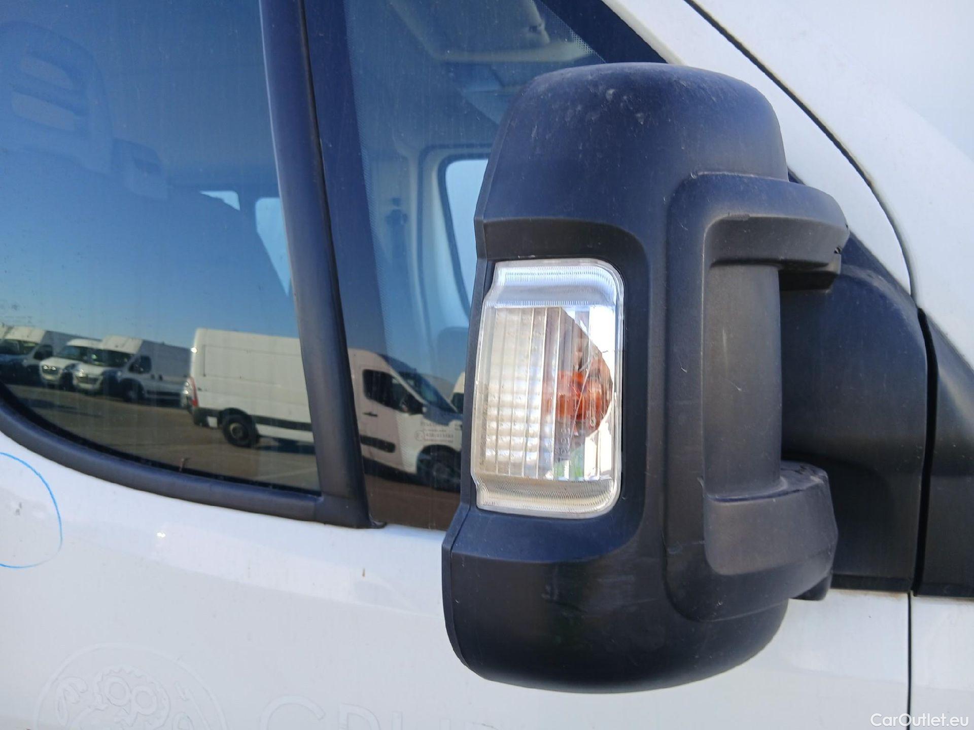  Citroen  Jumper CITROEN  / 2014 / 4P / combi BlueHDi 103KW (140CV) S&S Combi 33 L2H2 #40