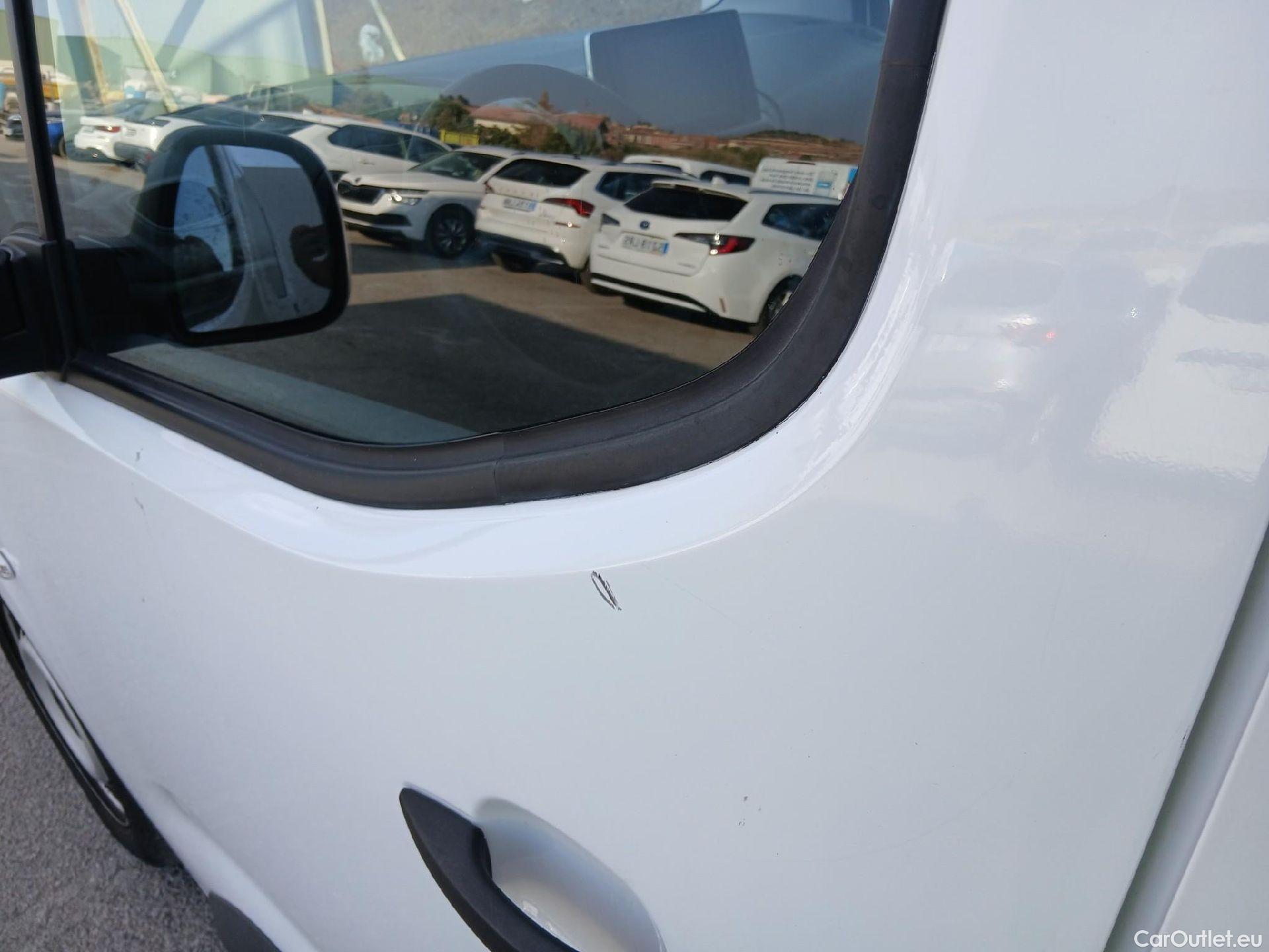  Citroen  Berlingo CITROEN  / 2018 / 5P / furgón derivado de turismo Doble Cab. Talla XL BlueHDi 100 CONTROL #6