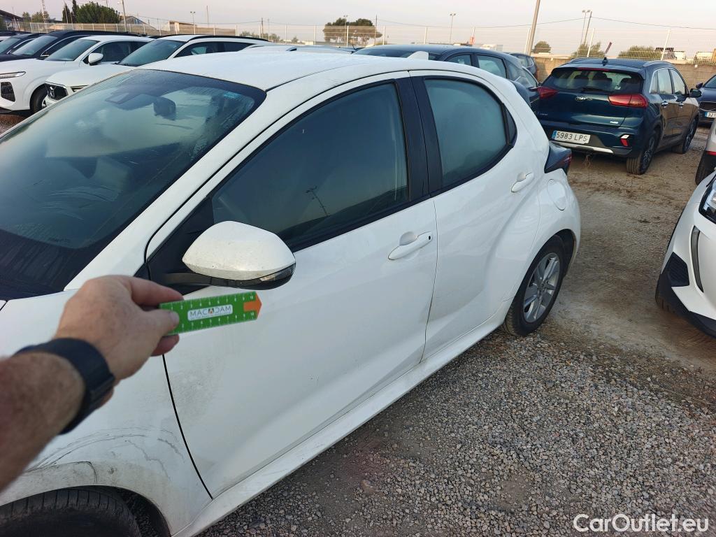  Toyota  Yaris TOYOTA  1.5 120H Business Plus #3