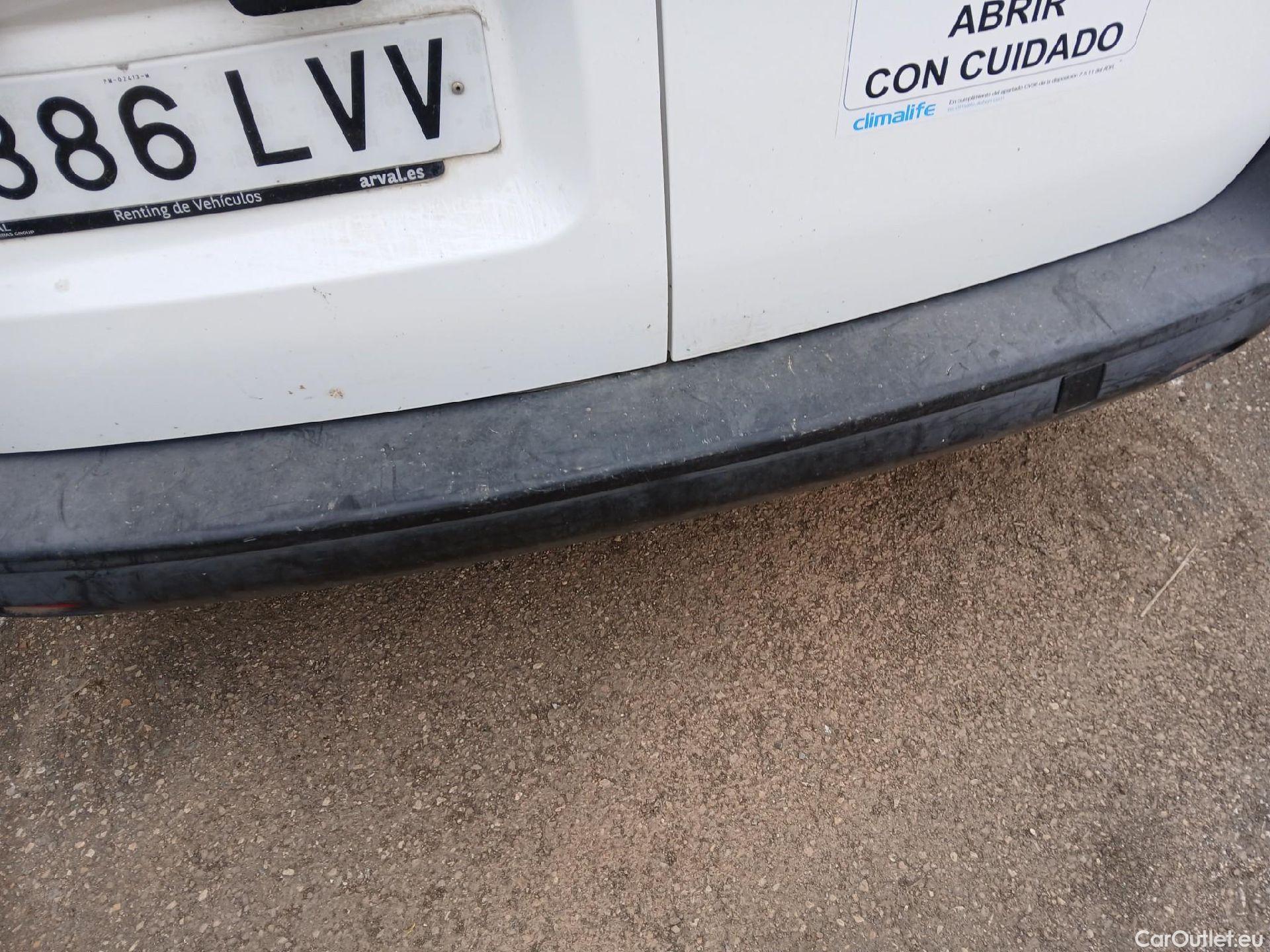  Citroen  Jumpy CITROEN  / 2016 / 4P / furgón Talla M BlueHDi 120 S&S 6v Control #20
