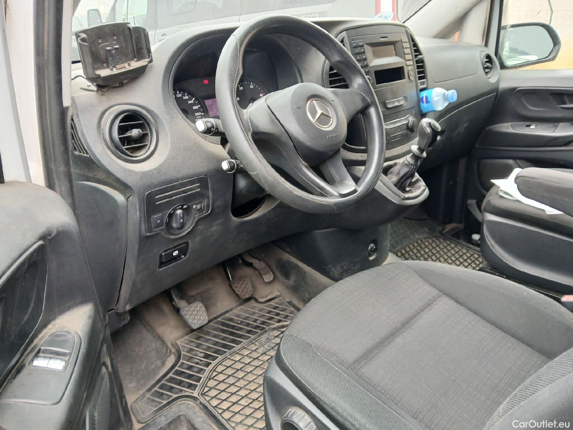  Mercedes  Vito MERCEDES-BENZ  / 2014 / 4P / furgón 111 CDI Larga #24