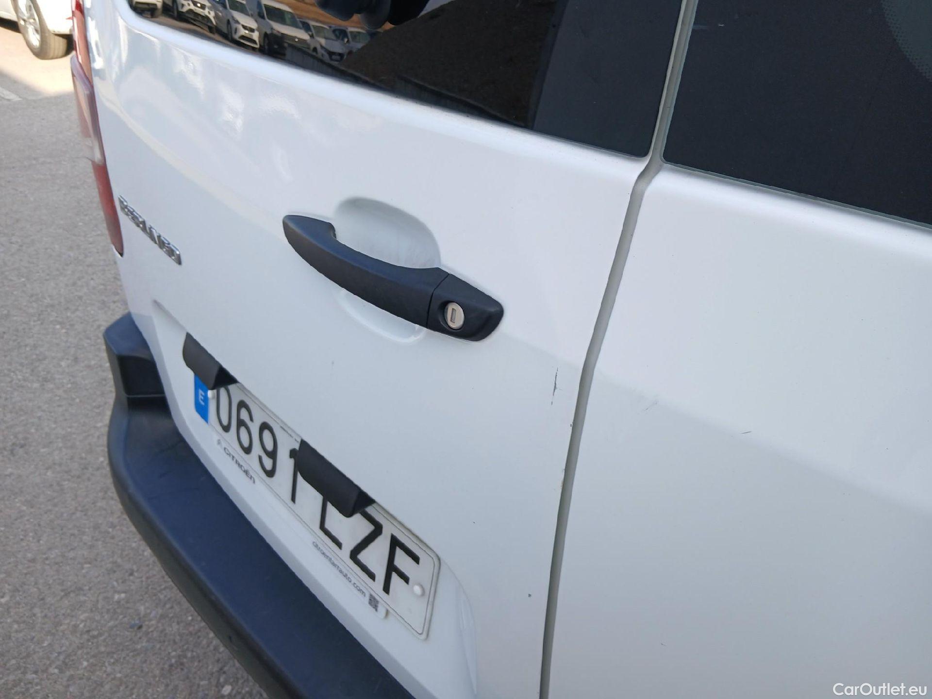 Citroen  Berlingo CITROEN  / 2018 / 5P / furgón derivado de turismo Doble Cab. Talla XL BlueHDi 100 CONTROL #14
