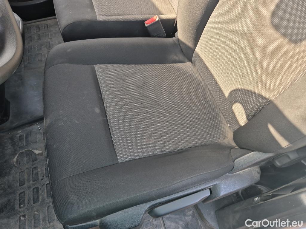  Peugeot  Expert PEUGEOT  / 2016 / 4P / furgón Furgón BlueHDi 145 6v Standard #3