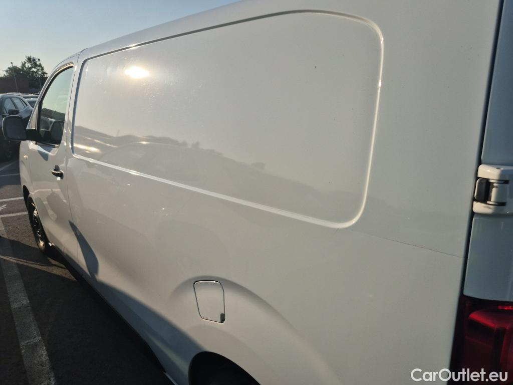  Opel  Vivaro OPEL  / 2019 / 4P / furgón 1.5 Diésel 88kW (120CV) M Std Express #3