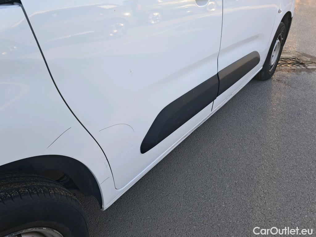 Opel  Combo OPEL  / 2018 / 3P / furgón derivado de turismo 1.6 TD S/S 74kW (100CV) Express L H1 650 #15