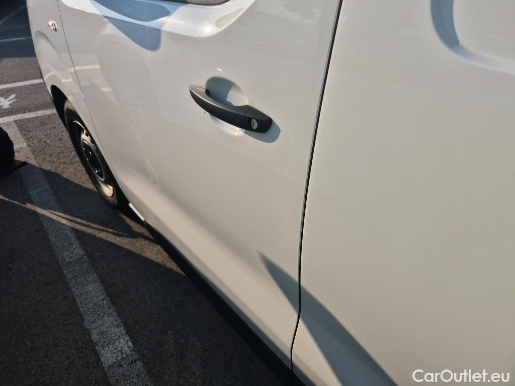  Opel  Vivaro OPEL  / 2019 / 4P / furgón 1.5 Diésel 88kW (120CV) M Std Express #43