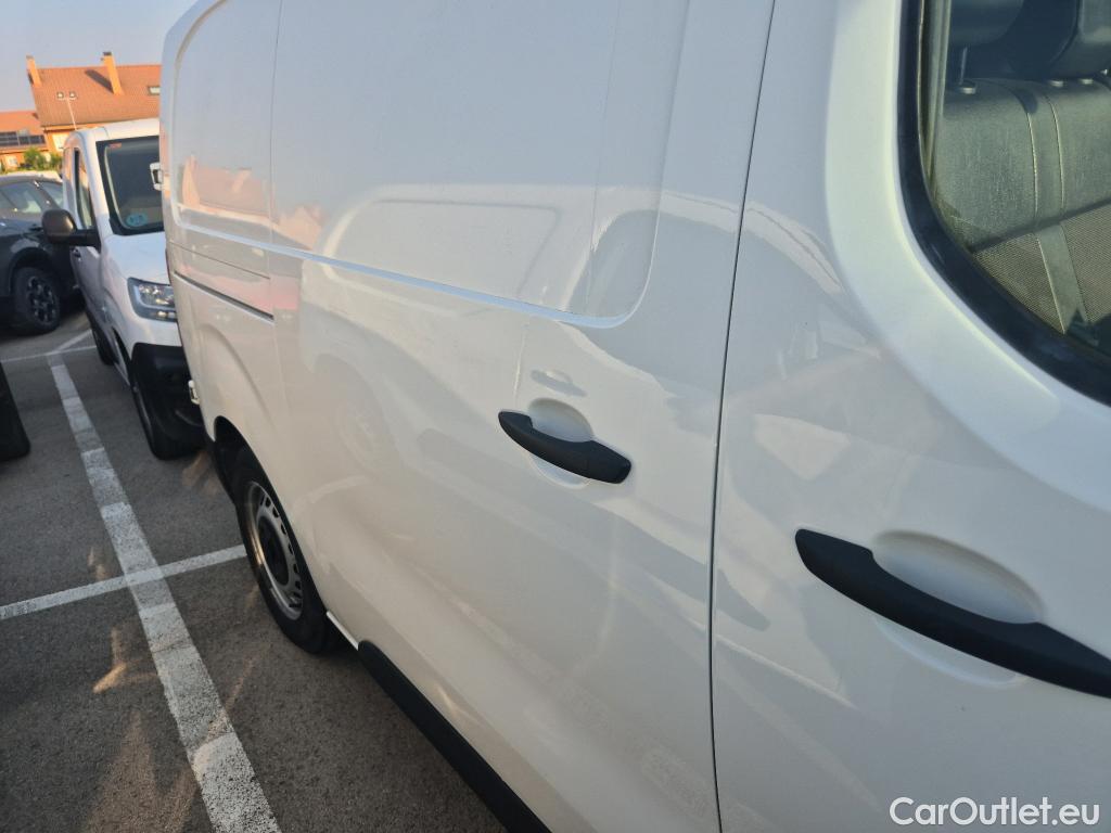  Opel  Vivaro OPEL  / 2019 / 4P / furgón 1.5 Diésel 88kW (120CV) M Std Express #13