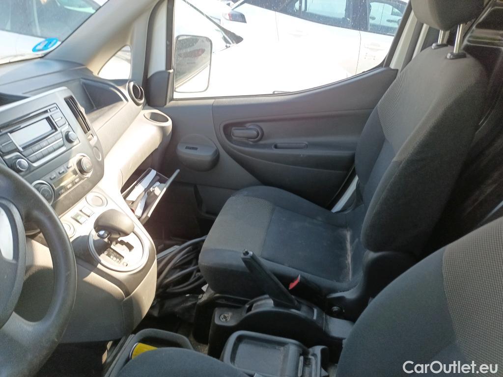 Nissan  NV200 NISSAN e- / 2009 / 4P / furgón Furgón 4p 40 kWh PROFESIONAL #23