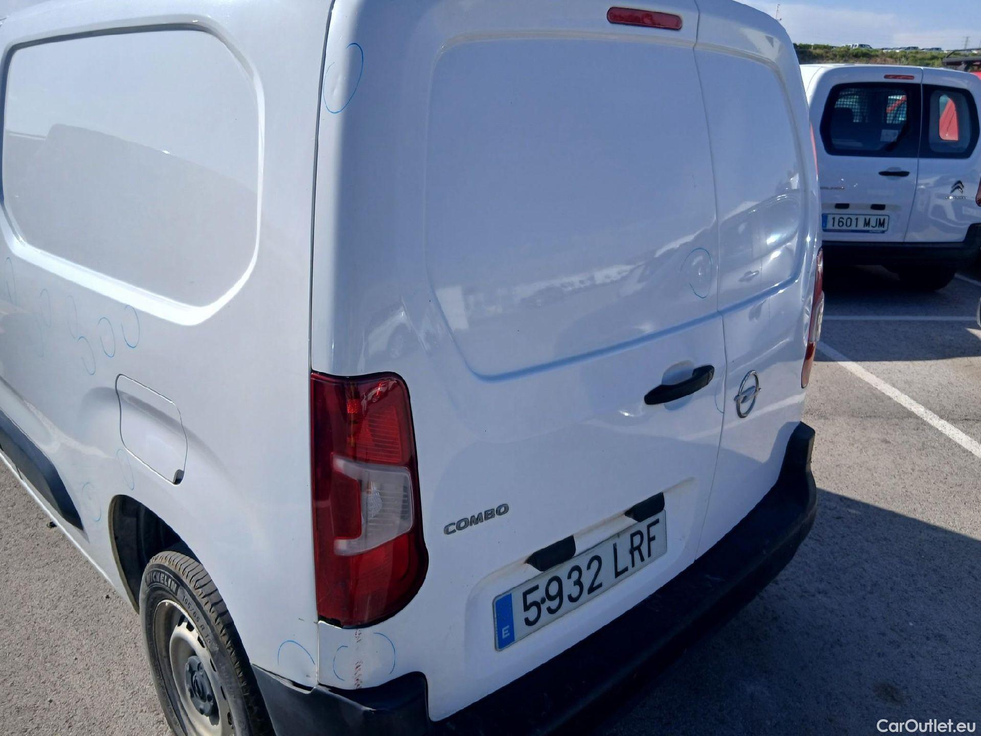  Opel  Combo OPEL  / 2018 / 3P / furgón derivado de turismo 1.5 TD 56kW (75CV) Express L H1 650kg #31