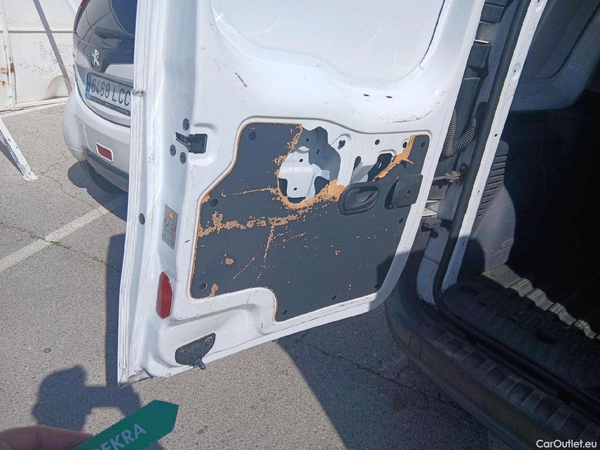  Nissan  NV200 NISSAN NV250 / 2019 / 4P / furgón 2pl 1.5dCi 70 kW (95CV) L2H1 ÓPTIMA #4