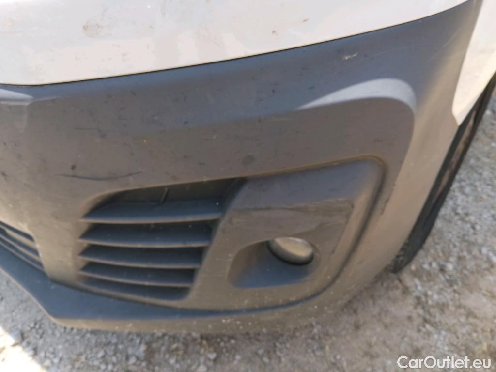  Opel  Vivaro OPEL  / 2019 / 4P / furgón 1.5 Diésel 88kW (120CV) M Std Select #47