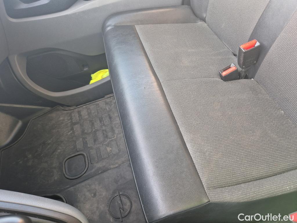  Opel  Vivaro OPEL  / 2019 / 4P / furgón 1.5 Diésel 88kW (120CV) M Std Express #37