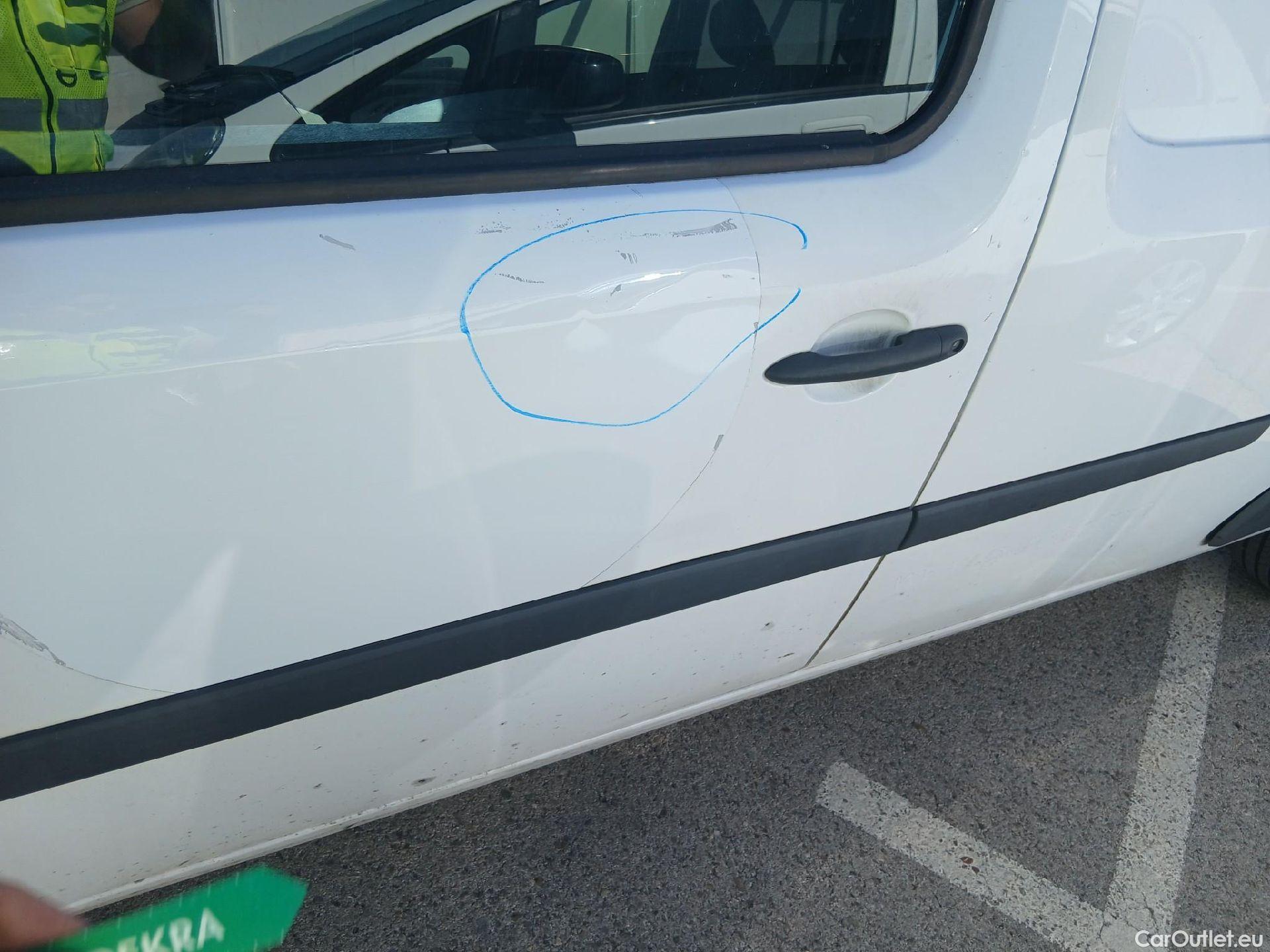  Nissan  NV200 NISSAN NV250 / 2019 / 4P / furgón 2pl 1.5dCi 70 kW (95CV) L2H1 ÓPTIMA #27