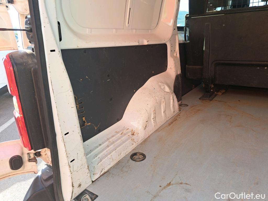  Opel  Vivaro OPEL  / 2019 / 4P / furgón 2.0 D 88kW (120CV) L Inc Express M.P. DC #10