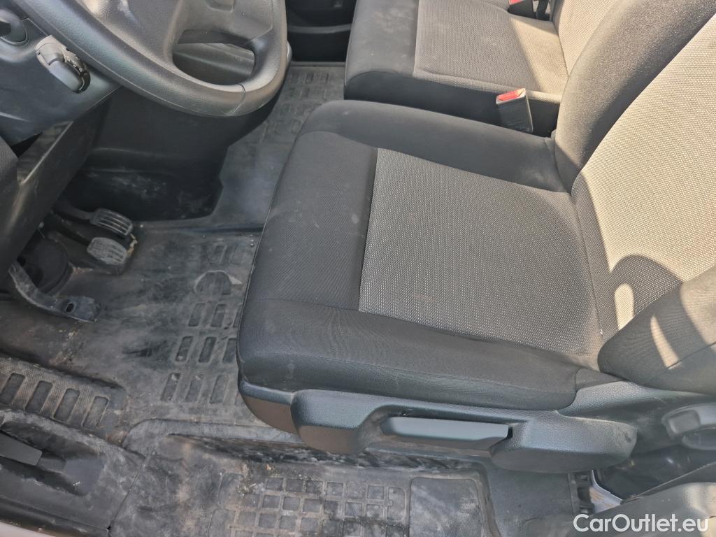  Peugeot  Expert PEUGEOT  / 2016 / 4P / furgón Furgón BlueHDi 145 6v Standard #18