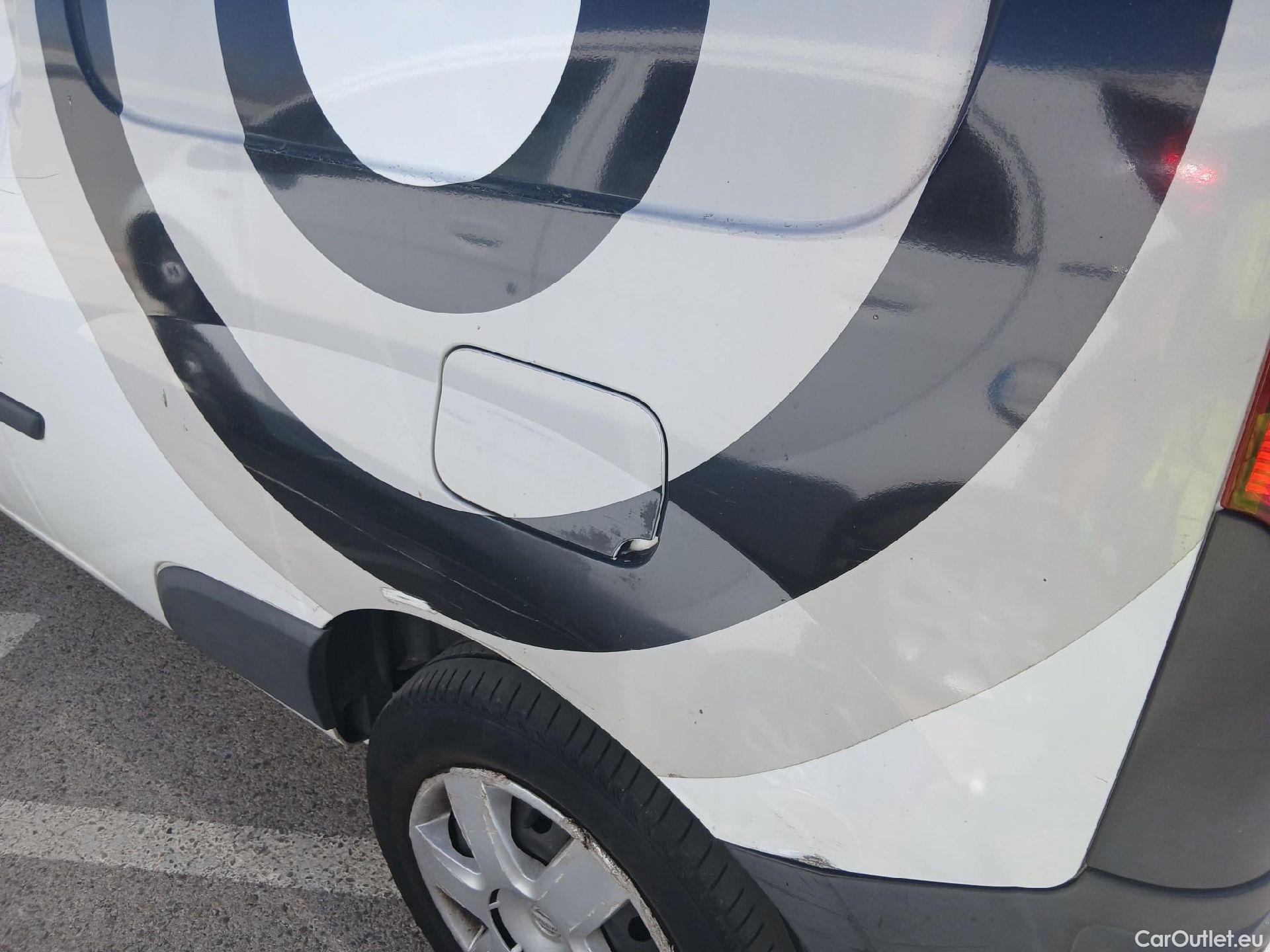  Nissan  NV200 NISSAN NV250 / 2019 / 4P / furgón 2pl 1.5dCi 70 kW (95CV) L2H1 ÓPTIMA #30
