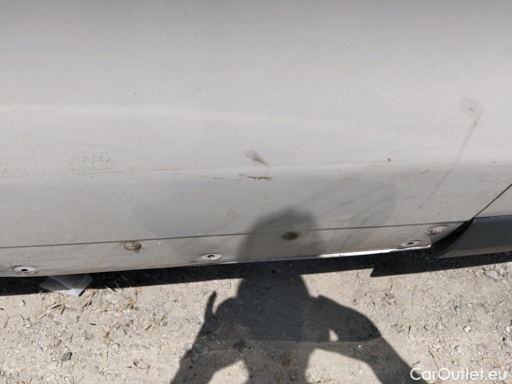  Opel  Vivaro OPEL  / 2019 / 4P / furgón 1.5 Diésel 88kW (120CV) M Std Select #17