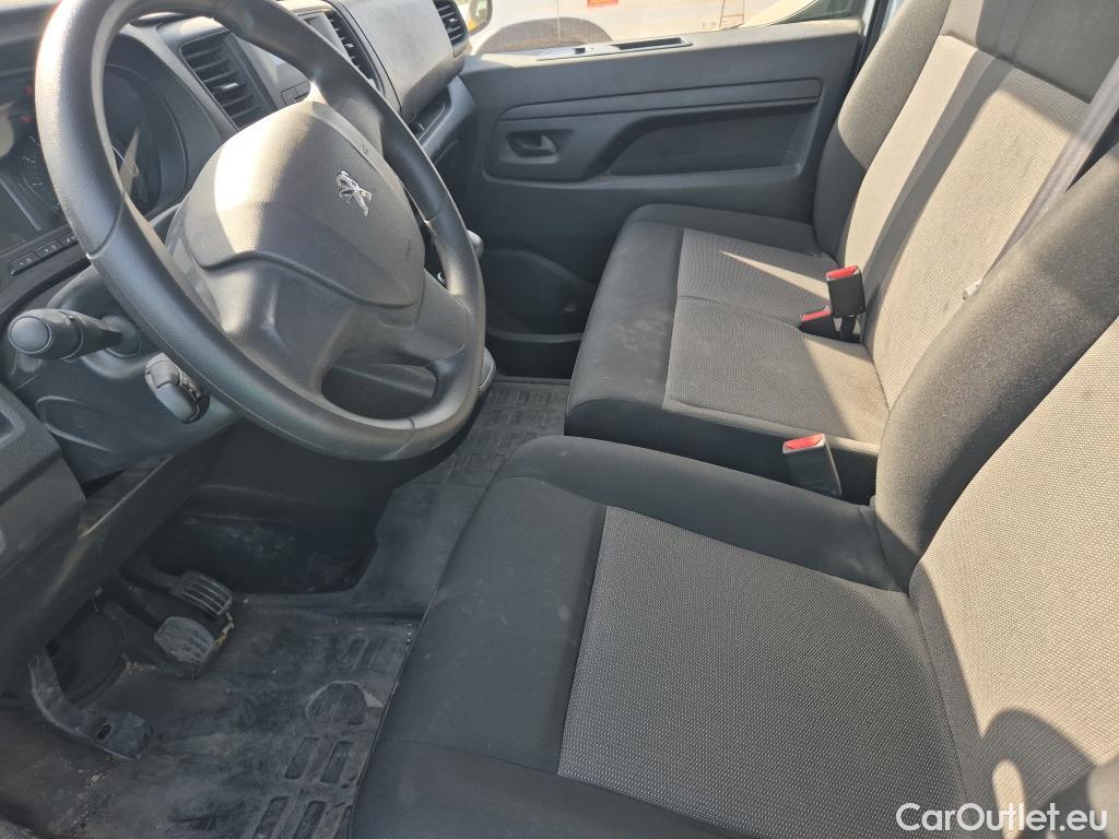  Peugeot  Expert PEUGEOT  / 2016 / 4P / furgón Furgón BlueHDi 145 6v Standard #19