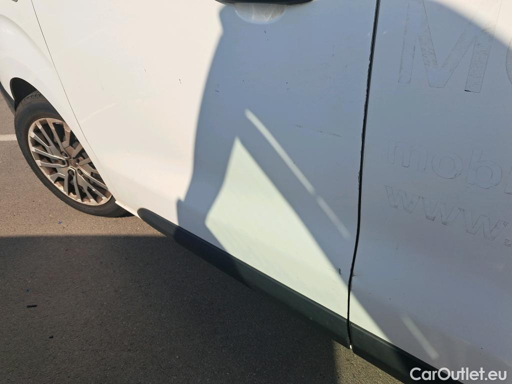  Opel  Vivaro OPEL  / 2019 / 4P / furgón 2.0 D 88kW (120CV) L Inc Express M.P. DC #29