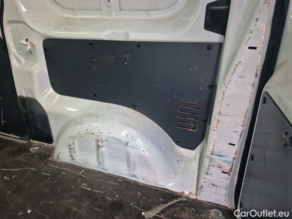  Opel  Vivaro OPEL  / 2019 / 4P / furgón 1.5 Diésel 88kW (120CV) M Std Express #33
