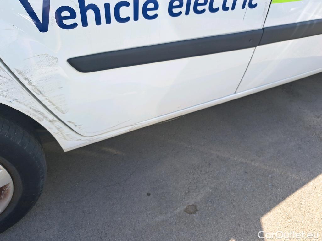  Renault  Kangoo RENAULT  Z.E./2013/3P/furgón derivado de turismo Z.E. #30
