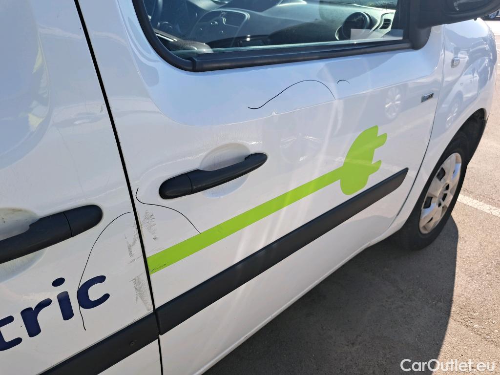  Renault  Kangoo RENAULT  Z.E./2013/3P/furgón derivado de turismo Z.E. #24